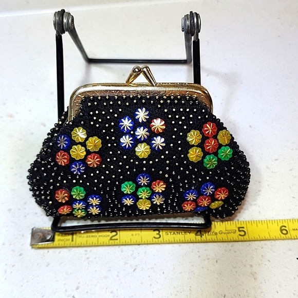Vintage Beaded Coin purse. - Picture 3 of 9
